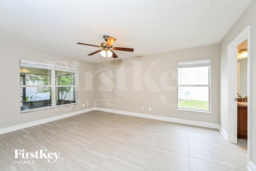 Building Photo - 2178 Chickadee Dr