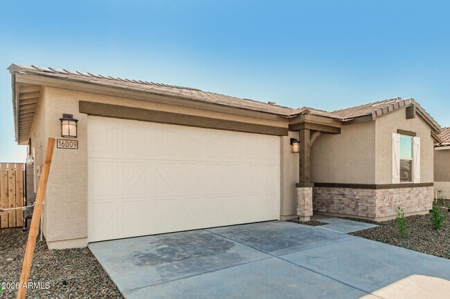Building Photo - 16009 W Smoketree Dr