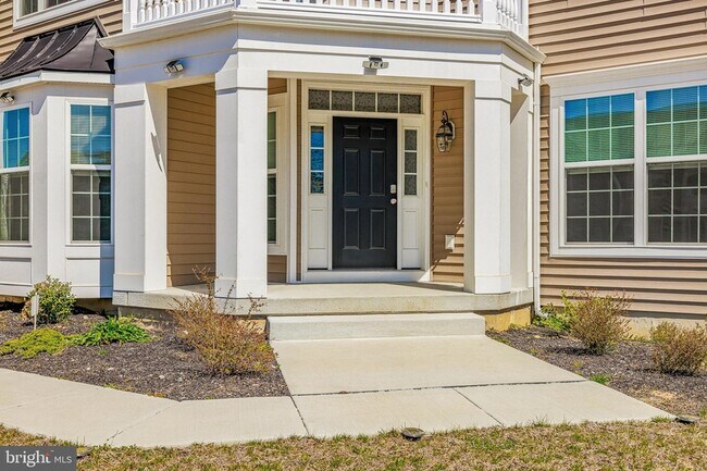 Building Photo - 243 Wavyleaf Dr