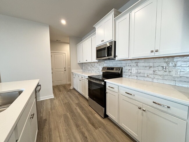 Building Photo - Brand New Single Family Home Just Minutes from Old Town Bluffton!