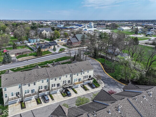 Building Photo - 9050 Mercer Dr