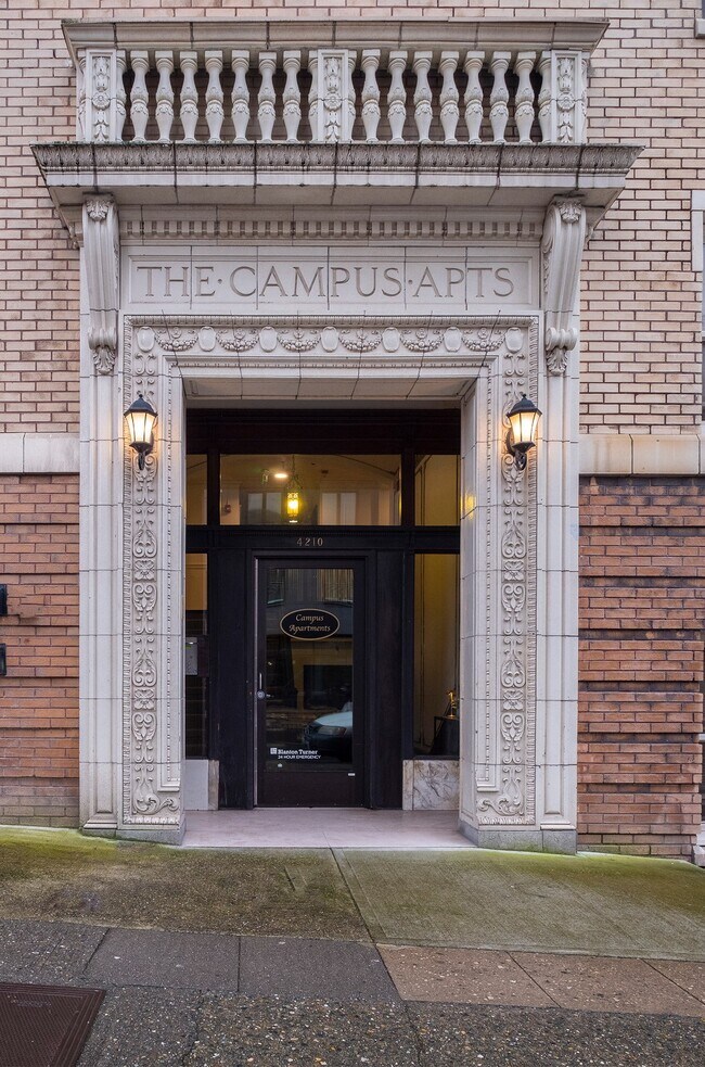 Building Photo - z-103125-Campus Apartments