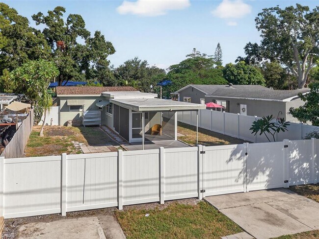 Building Photo - 5410 19th Ave S