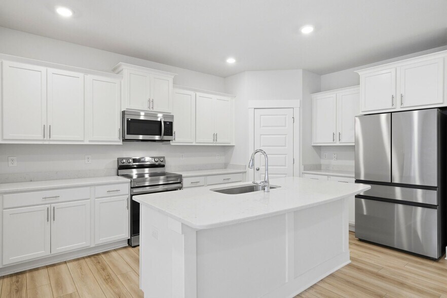 Building Photo - 209 Camellia Dr