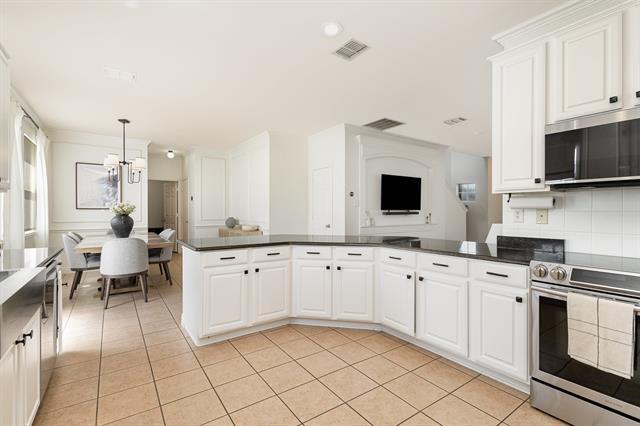 Building Photo - 1504 Abbeville Dr