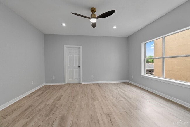 Building Photo - 18 N 5th St