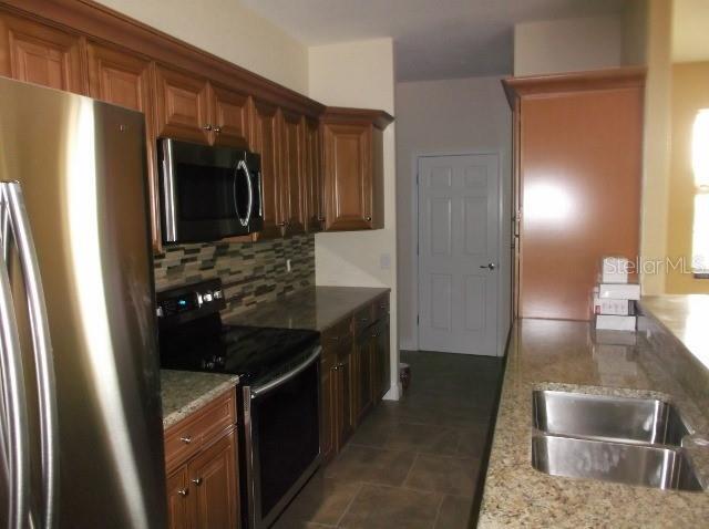 Building Photo - 497 MacArthur Dr