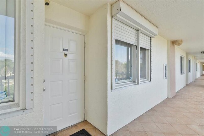 Building Photo - 7866 Trent Dr