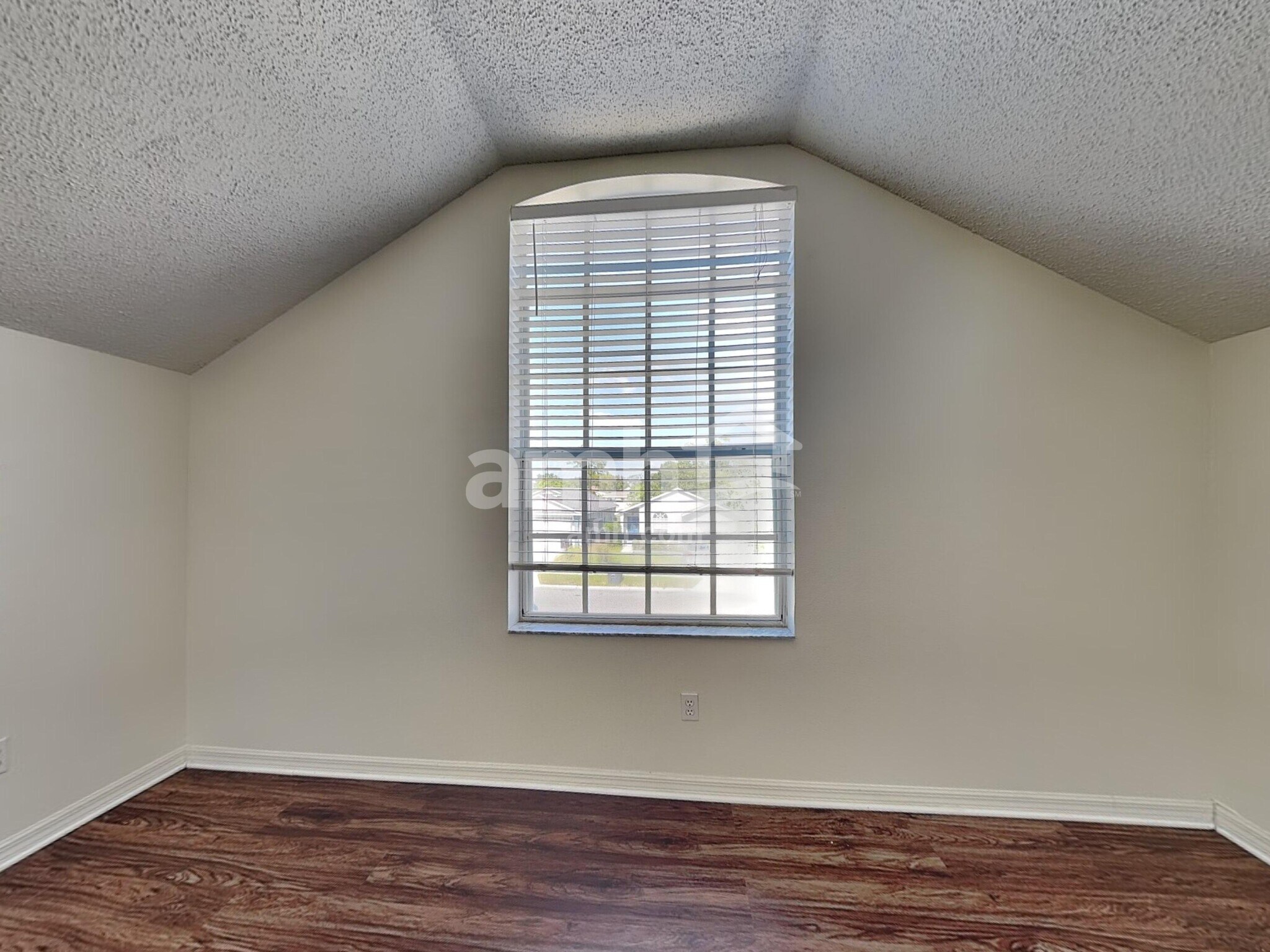 Building Photo - 256 Daniels Pointe Dr