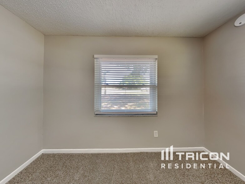Building Photo - 350 Travino Ave