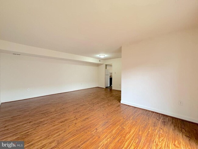 Building Photo - 4643 Logsdon Dr