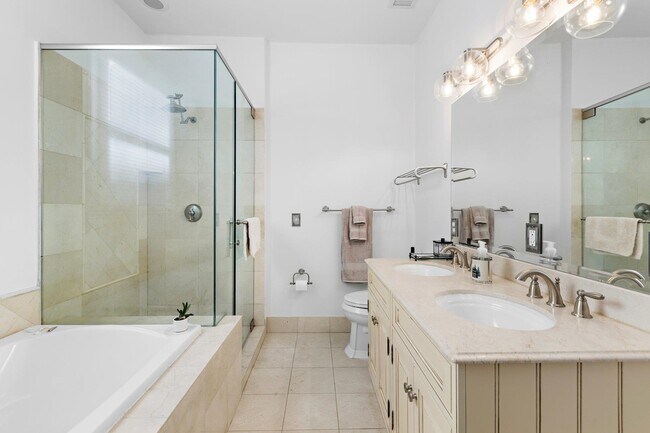 Building Photo - 277 Grand St