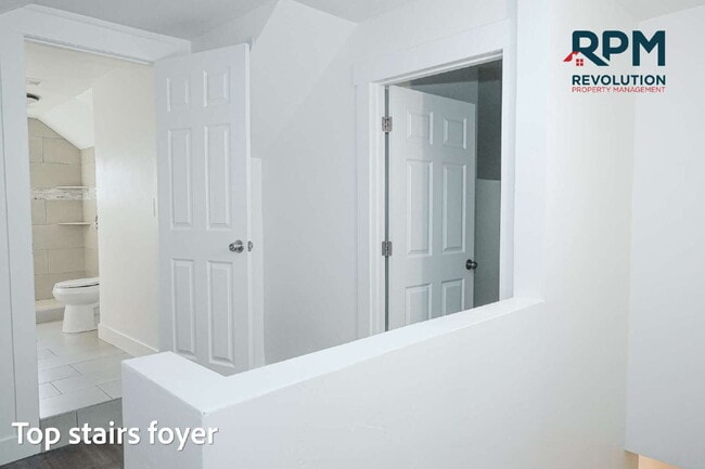 Building Photo - 868 Washington Blvd