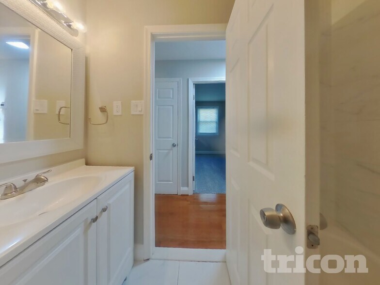 Building Photo - 11103 Tenbury Ct