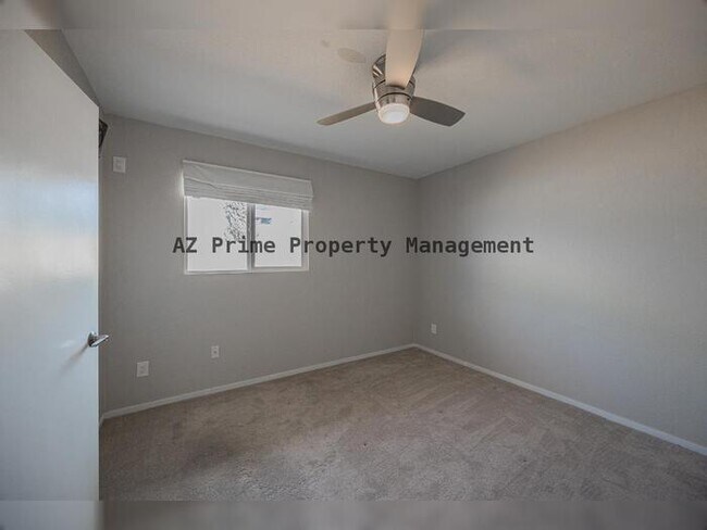 Building Photo - 1218 E Carter Dr