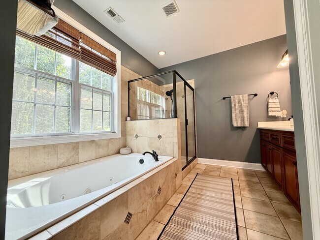 Building Photo - 476 Clearwater Harbor