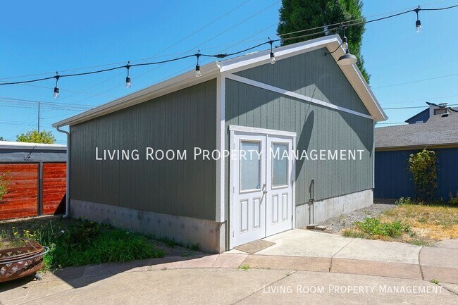 Building Photo - 5515 N Bowdoin St