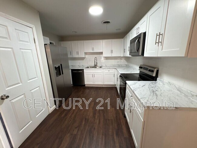 Building Photo - 2401 Boykin Rd