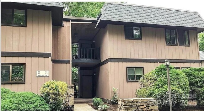 Primary Photo - 19 Lake Dr