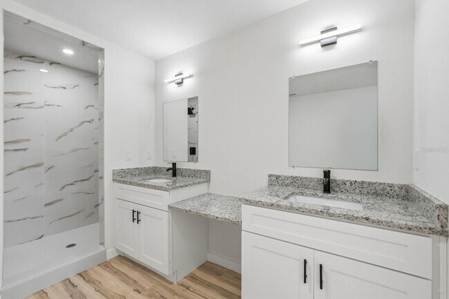 Building Photo - Brand New - 3 Bed 2.5 Bath Townhouse Palm Coast