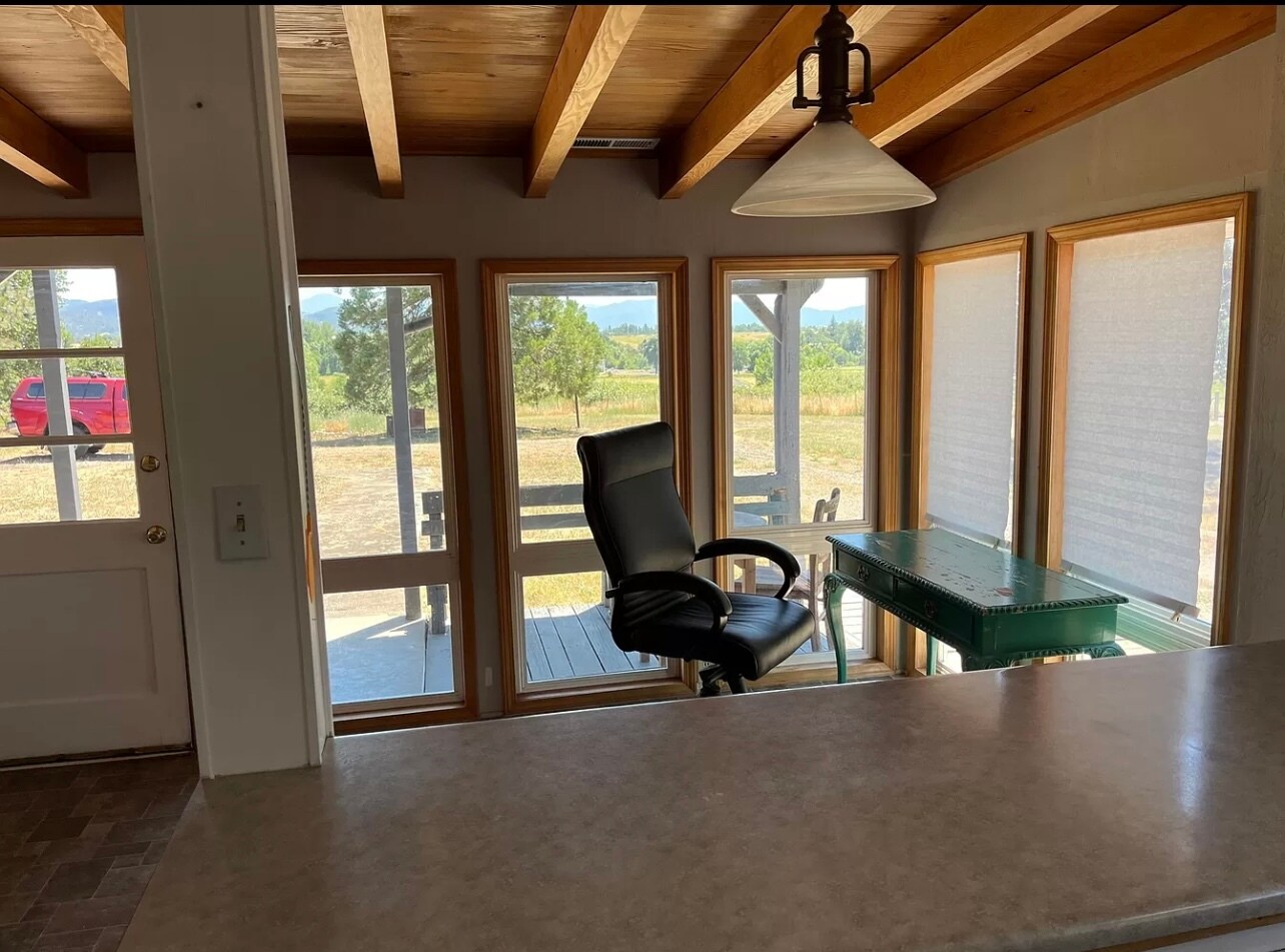 Building Photo - 50 Alta Vista Rd