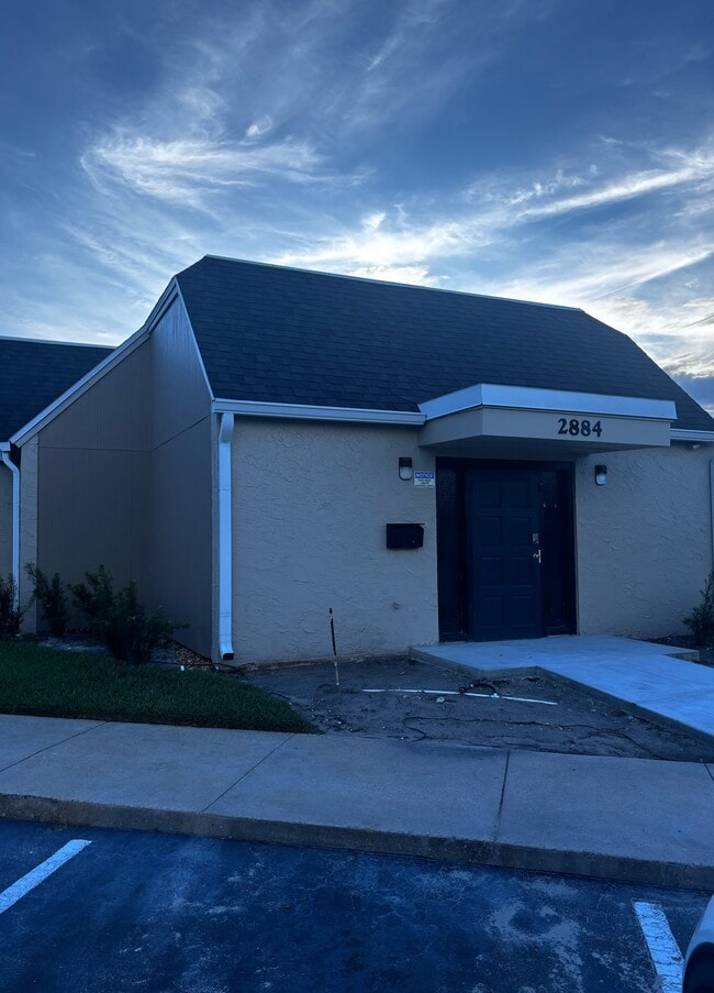 Primary Photo - Key Center South
