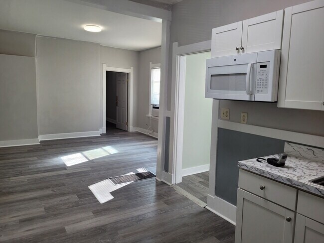 Building Photo - 112 Boston Ct