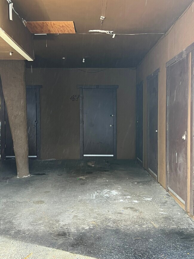 Building Photo - 1200 Wildwood Ave