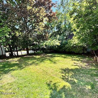 Building Photo - 2121 Burdett Ave