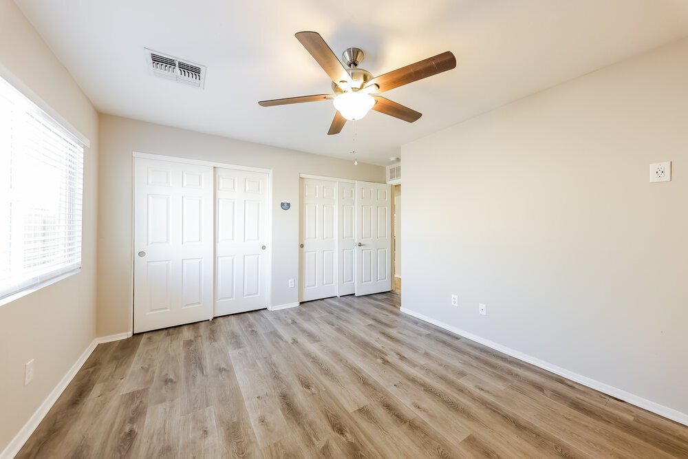 Building Photo - 12024 W Rosewood Dr