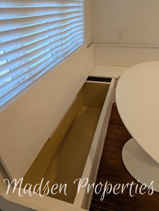 Building Photo - 831 El Dorado St