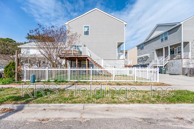 Building Photo - 9553 14th Bay St