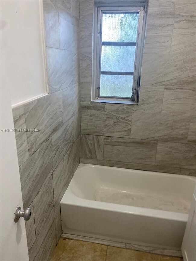 Building Photo - 1070 NW 147th St