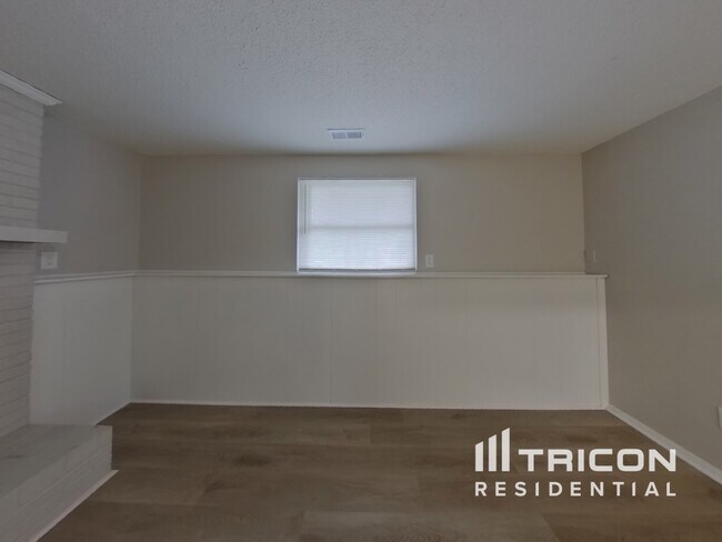 Building Photo - 5223 Split Oak Dr