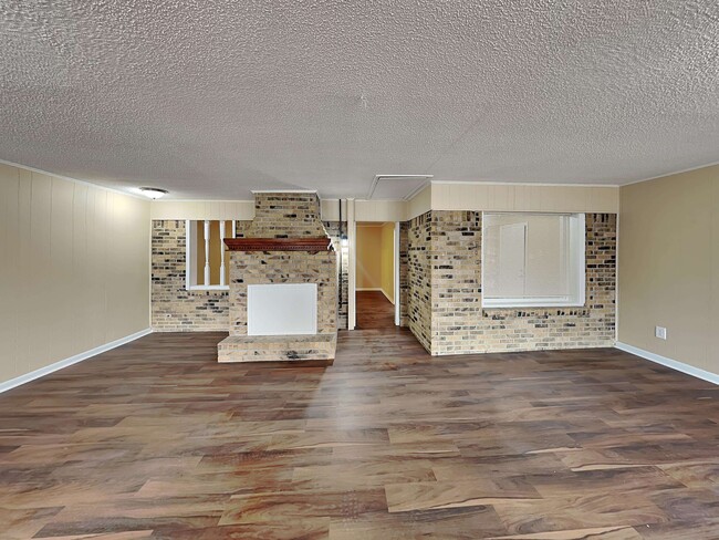 Building Photo - 5010 Penwood Cove