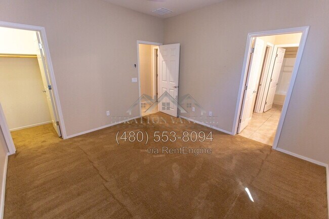 Building Photo - 18295 W Saguaro Ln