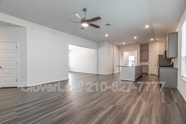 Building Photo - 12926 Mayowa St