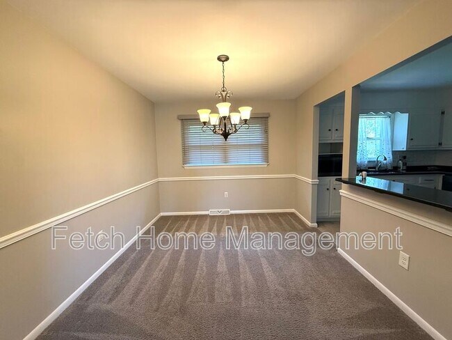 Building Photo - 417 Surrey Dr