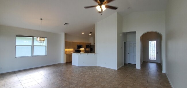 Building Photo - 122 NW Swann Mill Cir