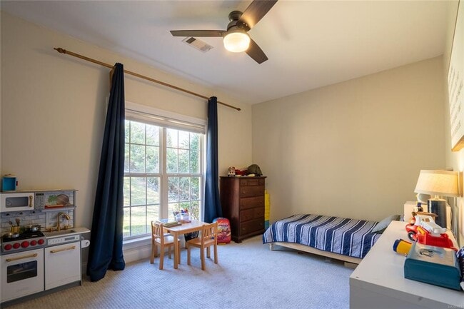 Building Photo - 124 Pine Bark Ct