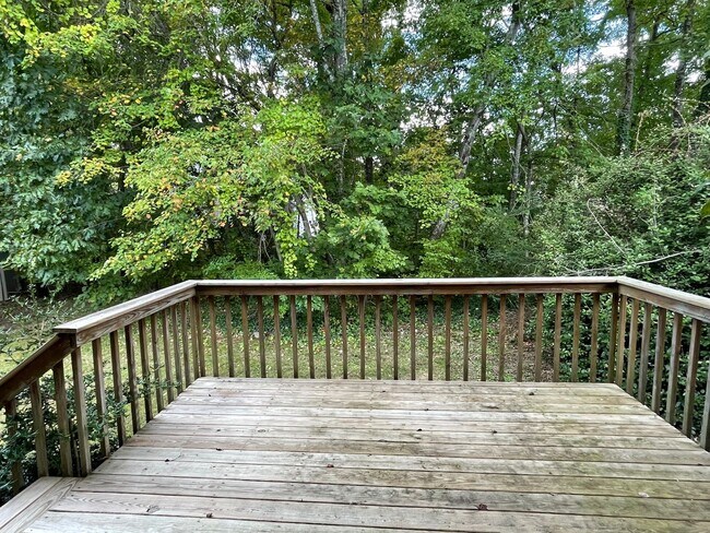 Building Photo - 10 Creekstone Ct