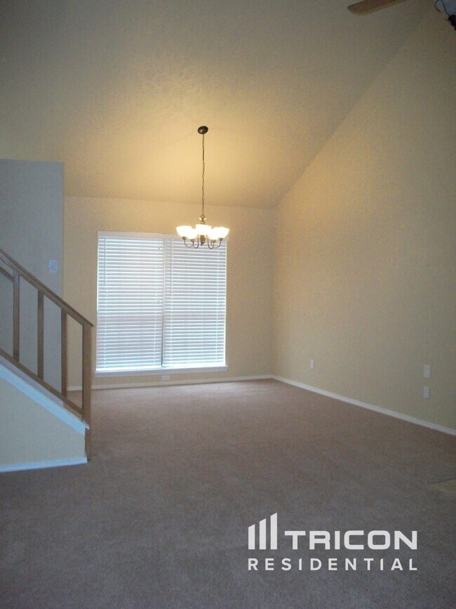 Building Photo - 3316 Forest Creek Dr