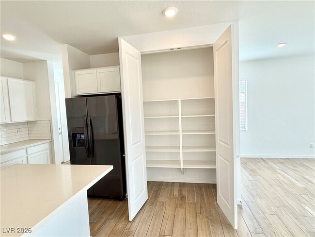 Building Photo - 5407 Splendido Ave