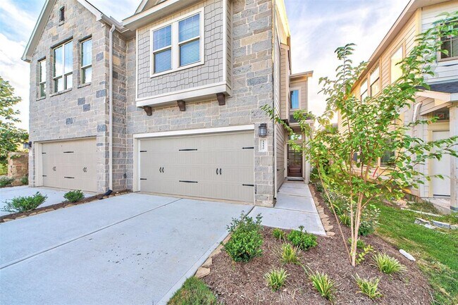 Building Photo - 5550 Sallow Bay Ln
