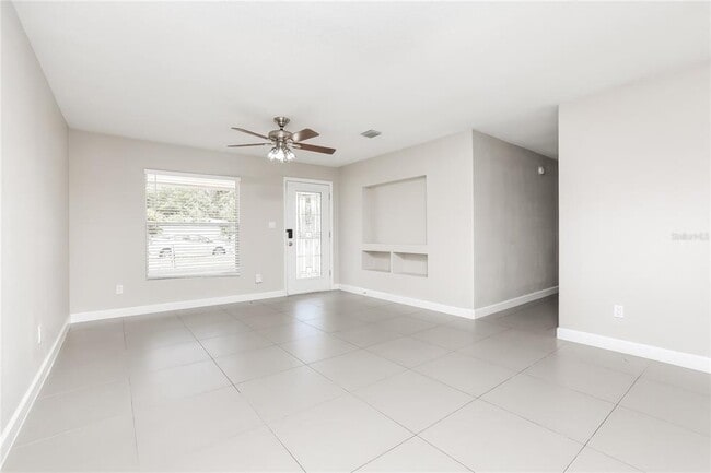 Building Photo - 7733 Range Dr