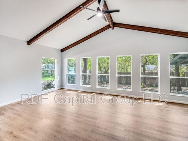 Building Photo - 1108 Wade Dr