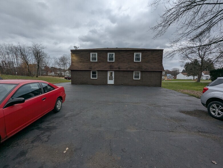 Parking lot at back of building - 237 Summit St N