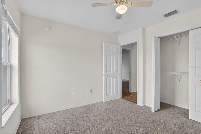 Building Photo - 522 Pentas Ln