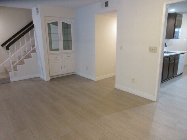 Building Photo - Duggan Property Management, Inc presents this 3BR +2.5 bath in Encino Village Townhomes