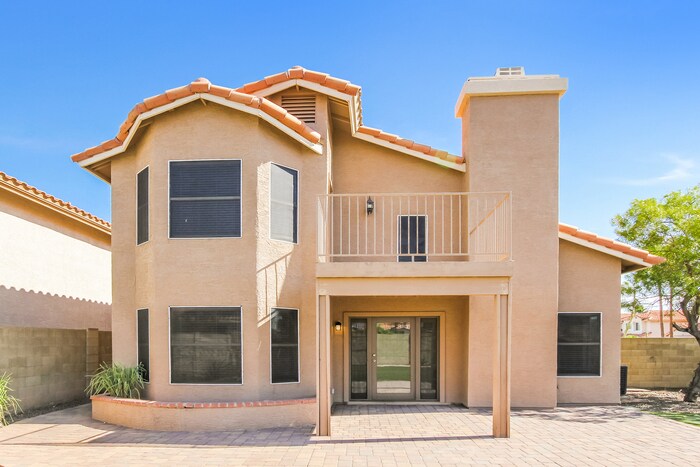 Building Photo - 7712 W Behrend Dr